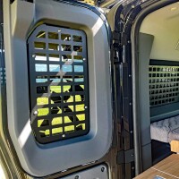 M.O.L.L.E. interior, trasero