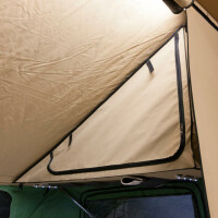 Armadio pensile sopra il letto